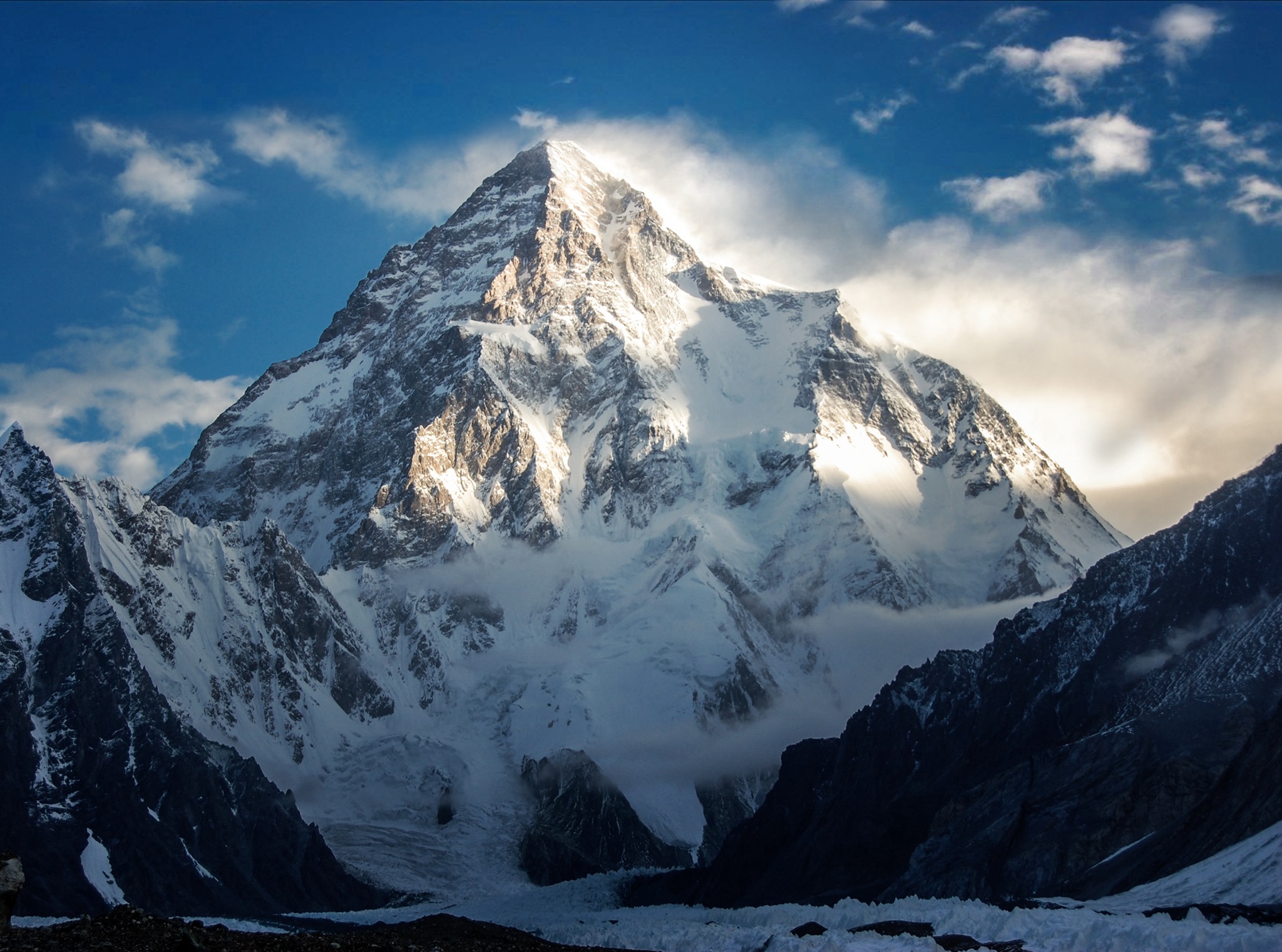 Everest - K2